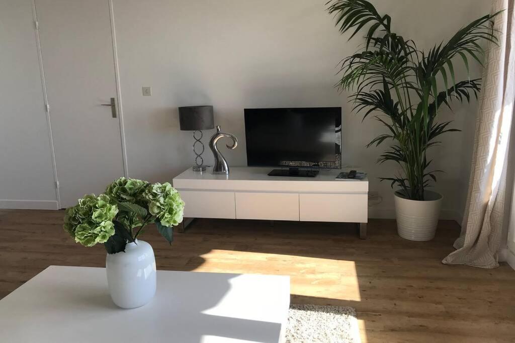 Appartement Avec Vue Imprenable Sur La Mer Трувиль-сюр-Мер Экстерьер фото